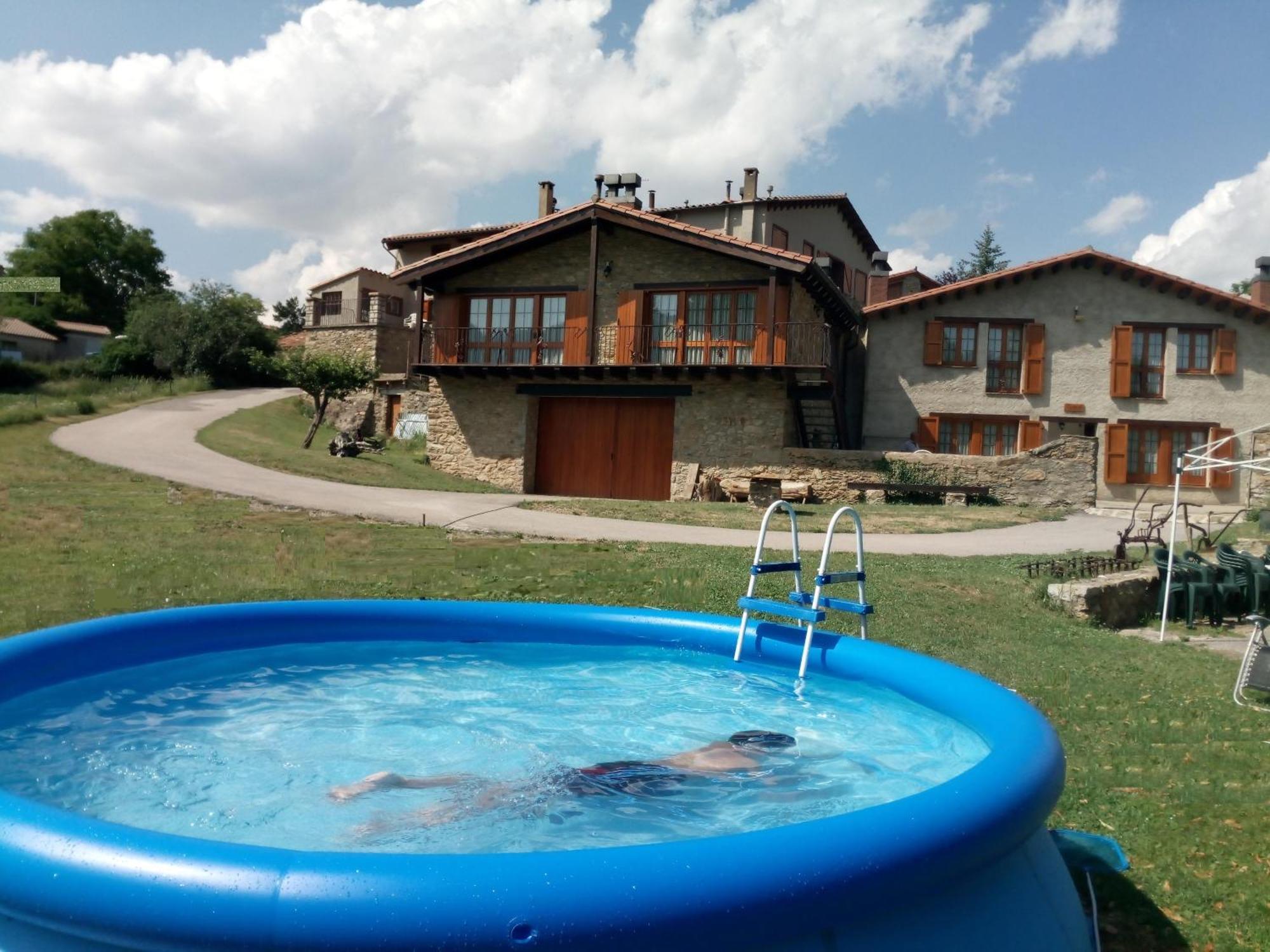 Tubau - - *